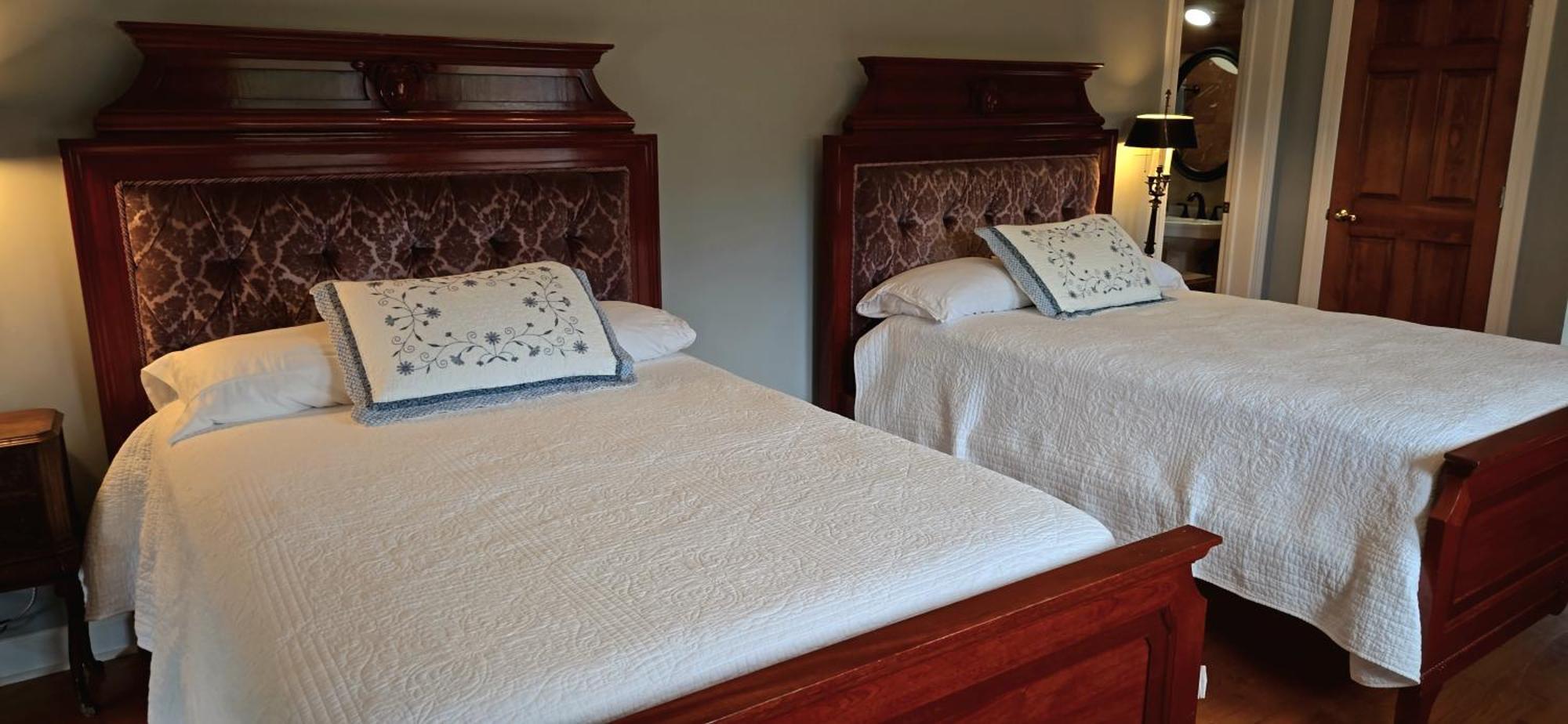 West Park Gardens Hotel Culpeper Room photo