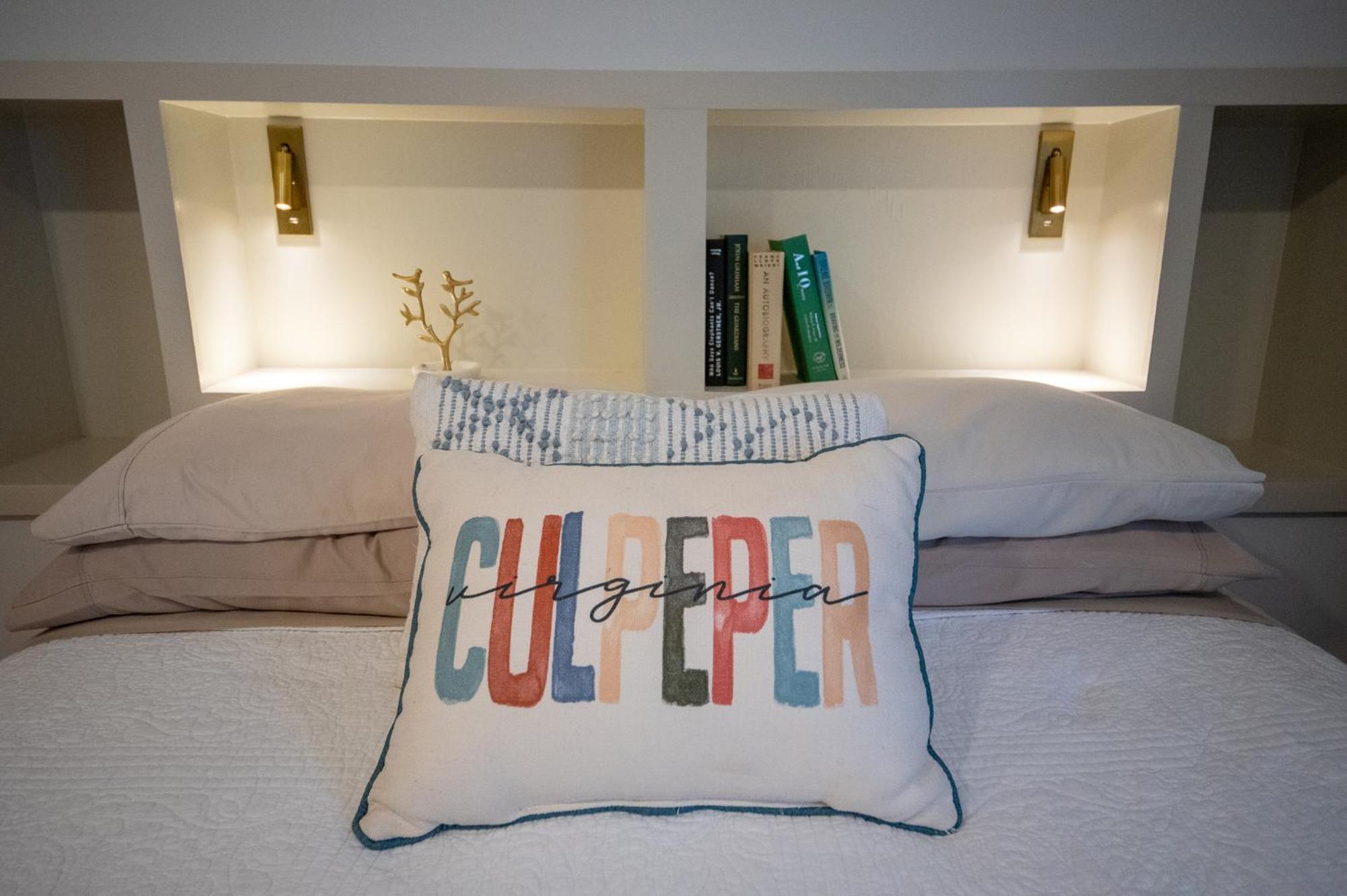 West Park Gardens Hotel Culpeper Room photo