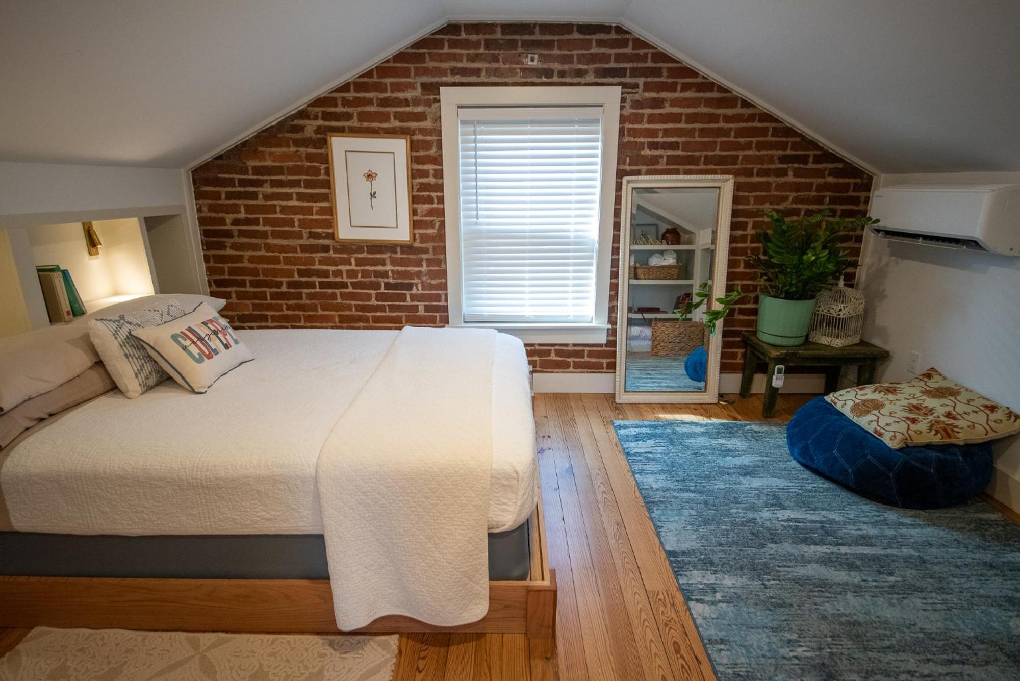 West Park Gardens Hotel Culpeper Room photo