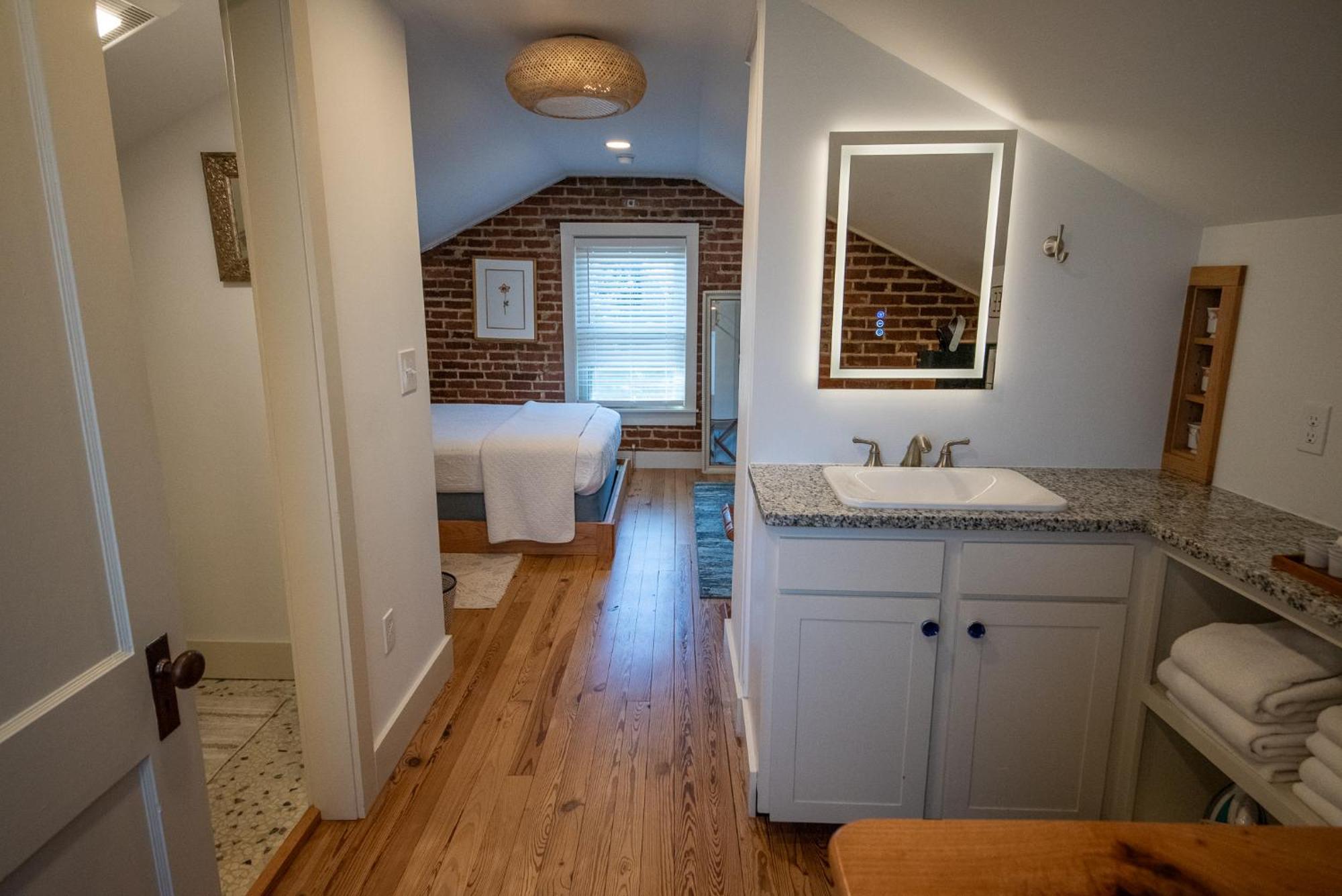 West Park Gardens Hotel Culpeper Room photo